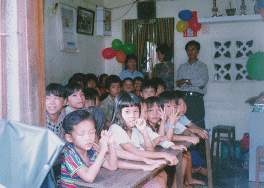 student_2_small.jpg (10058 bytes)